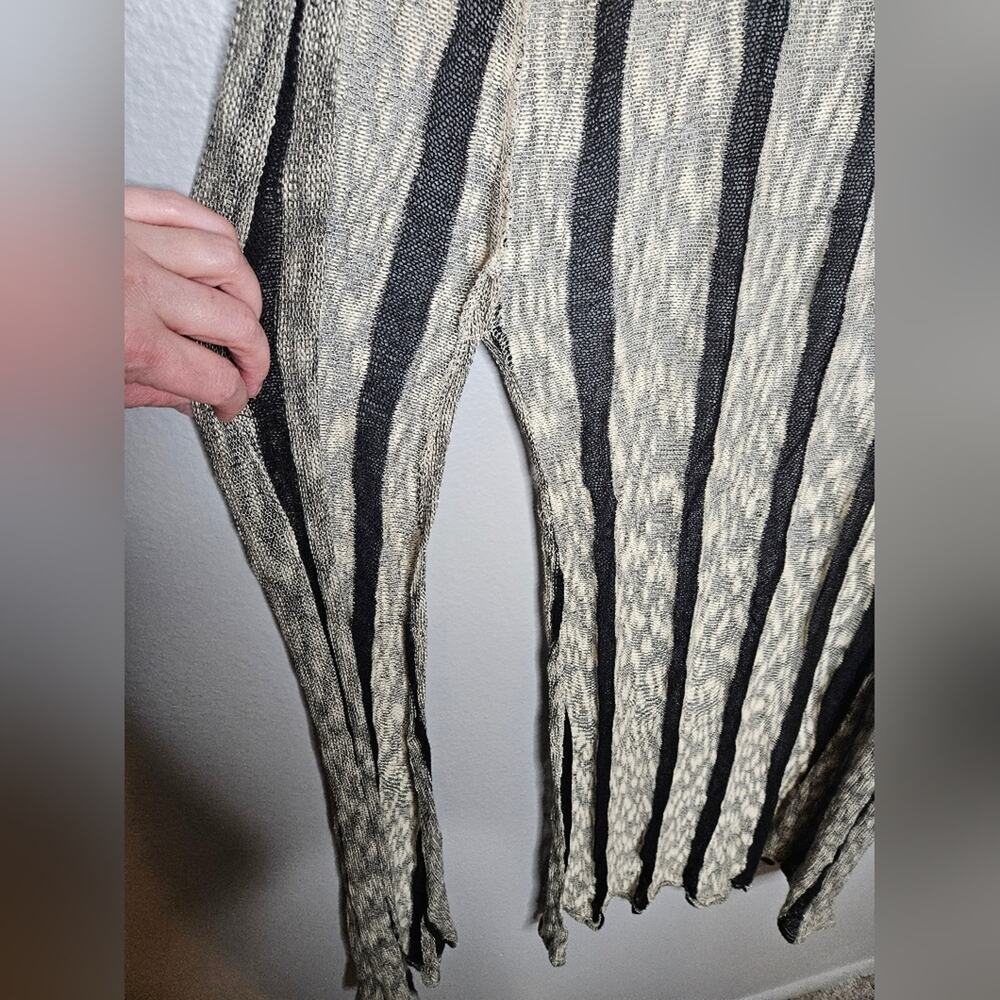 Lularoe Joy Kimono Wrap - Picture 2 of 4